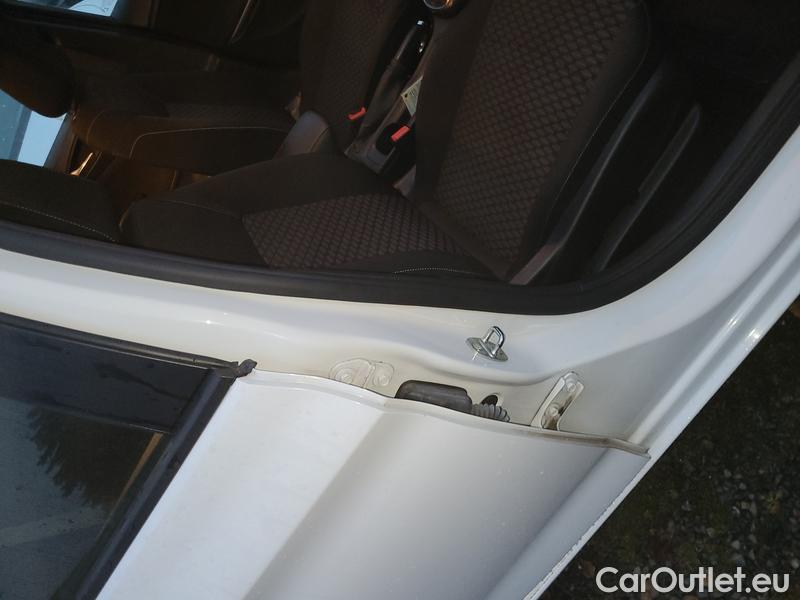  Opel  Astra  K Sports Tourer (2015) ST 1.5CDTi 77 Edition 5d #13