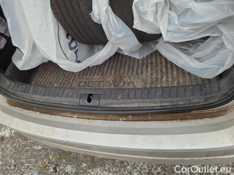  Skoda  Octavia  Combi (NX3)(2020) Oct.Combi 2.0TDI 85 Ambition #13