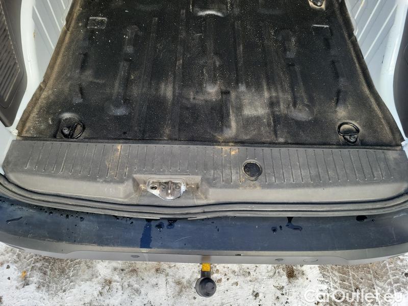  Ford  Transit Connect  (CFJ) (2024) Tr.Co.1.5EB 74 TREND L2 4d #1