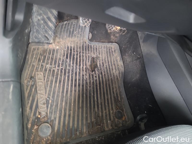  Skoda  Octavia  Combi (NX3)(2020) Oct.Combi 2.0TDI 85 Ambition #17