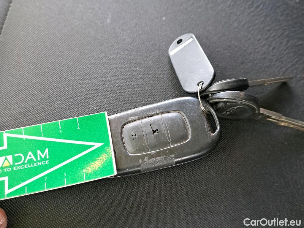  Renault  Kangoo RENAULT  Furgón/2021/4P/furgón derivado de turismo L1 1.5 Blue dCi 70kW (95CV) #8