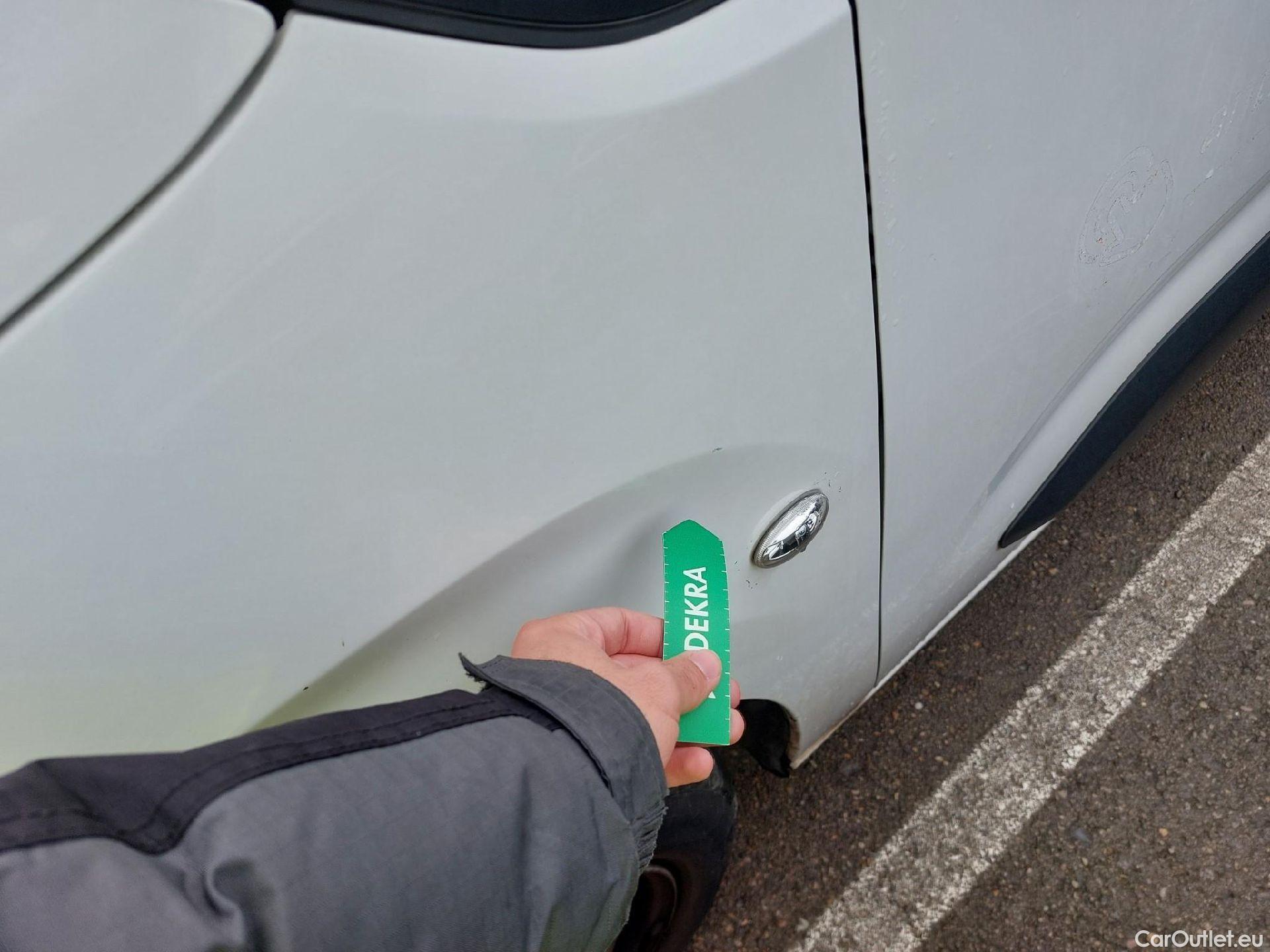  Citroen  Berlingo CITROEN  / 2018 / 4P / combi Talla M BlueHDi 100 S&S LIVE (IND) #3