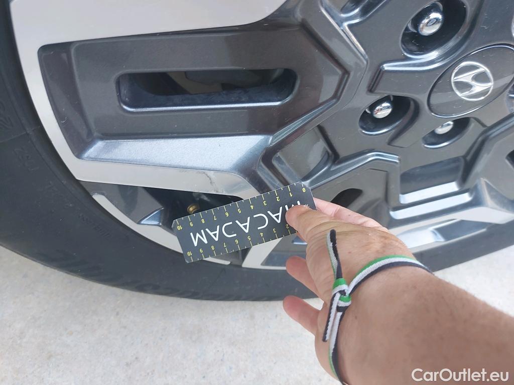  Hyundai  Santa Fe HYUNDAI  / 2021 / 5P / todoterreno 1.6 TGDi HEV Tecno Auto 4x4 #4