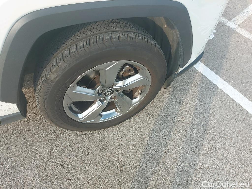  Toyota  RAV4 TOYOTA  / 2018 / 5P / todoterreno 2.5l 220H Luxury #3