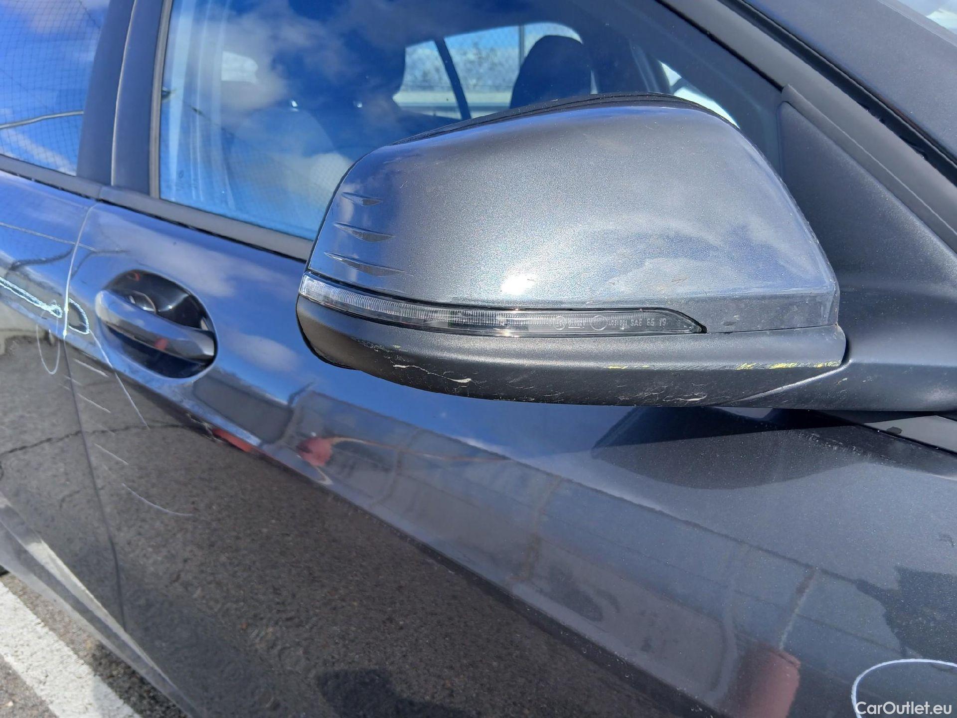  Bmw  Serie 1 BMW  / 2019 / 5P / berlina con portón 118i #33