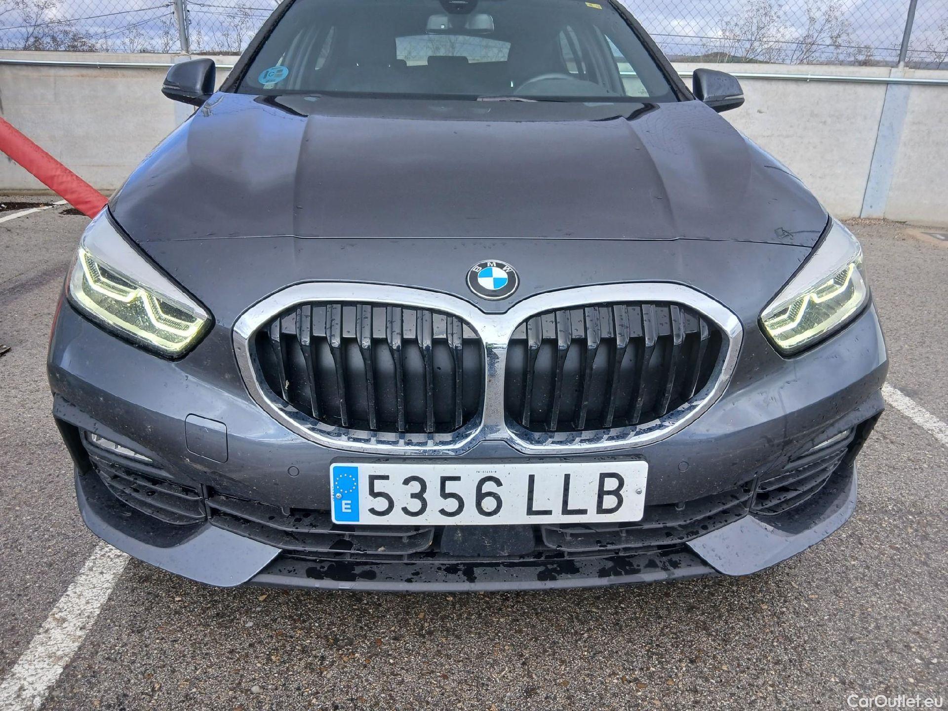  Bmw  Serie 1 BMW  / 2019 / 5P / berlina con portón 118i #4