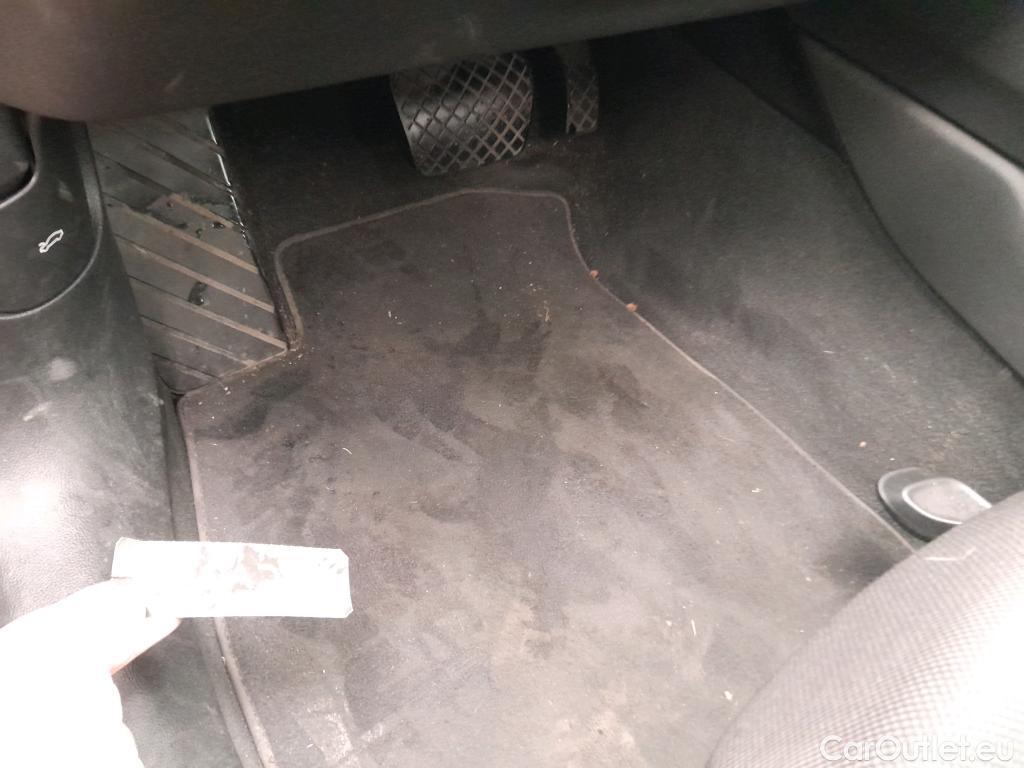  Audi  A4 AUDI  / 2019 / 4P / sedán Advanced 30 TDI 100kW (136CV) S tronic #7