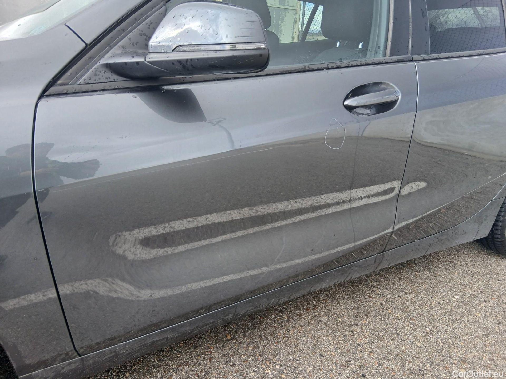  Bmw  Serie 1 BMW  / 2019 / 5P / berlina con portón 118i #12