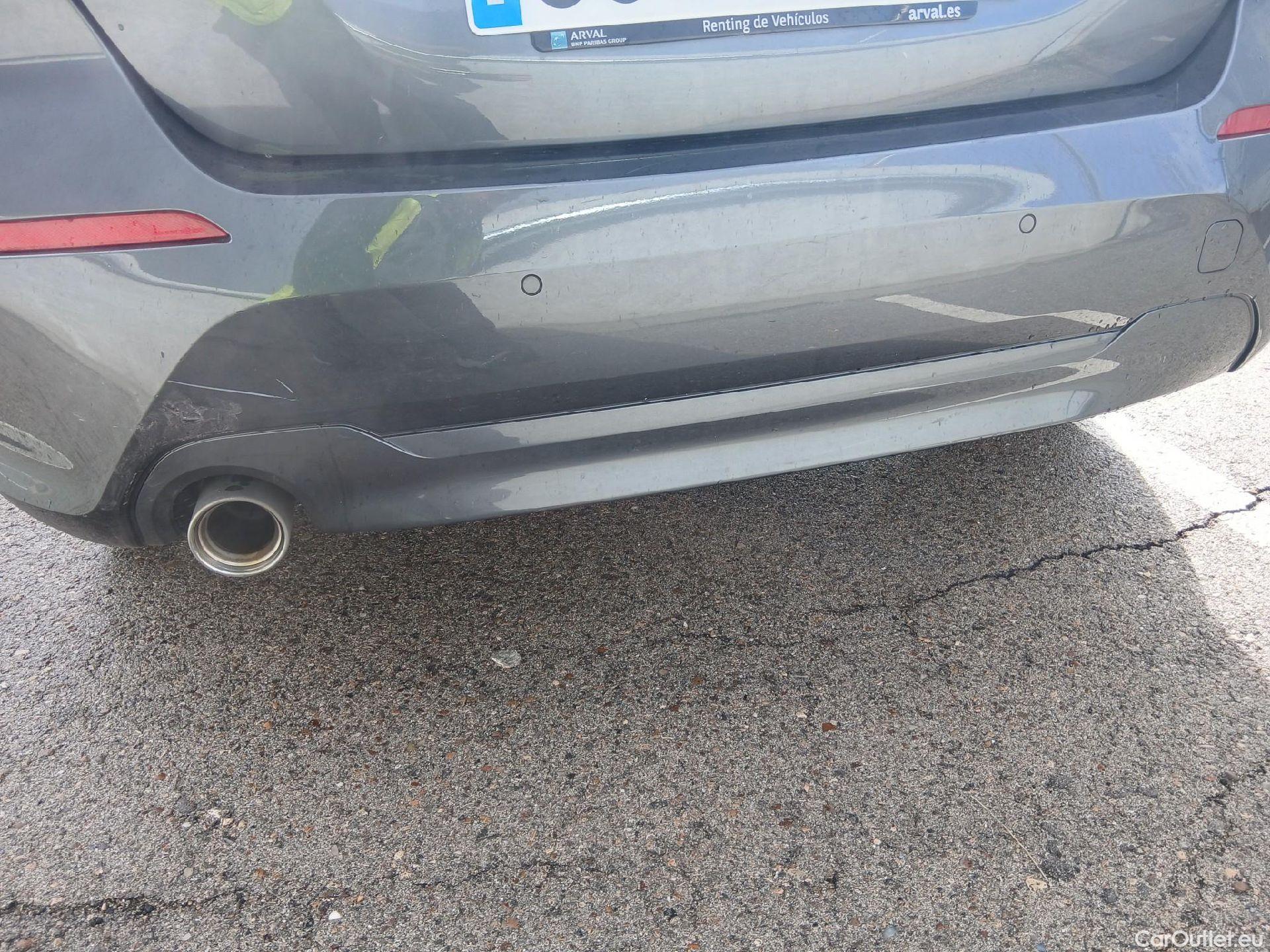  Bmw  Serie 1 BMW  / 2019 / 5P / berlina con portón 118i #19