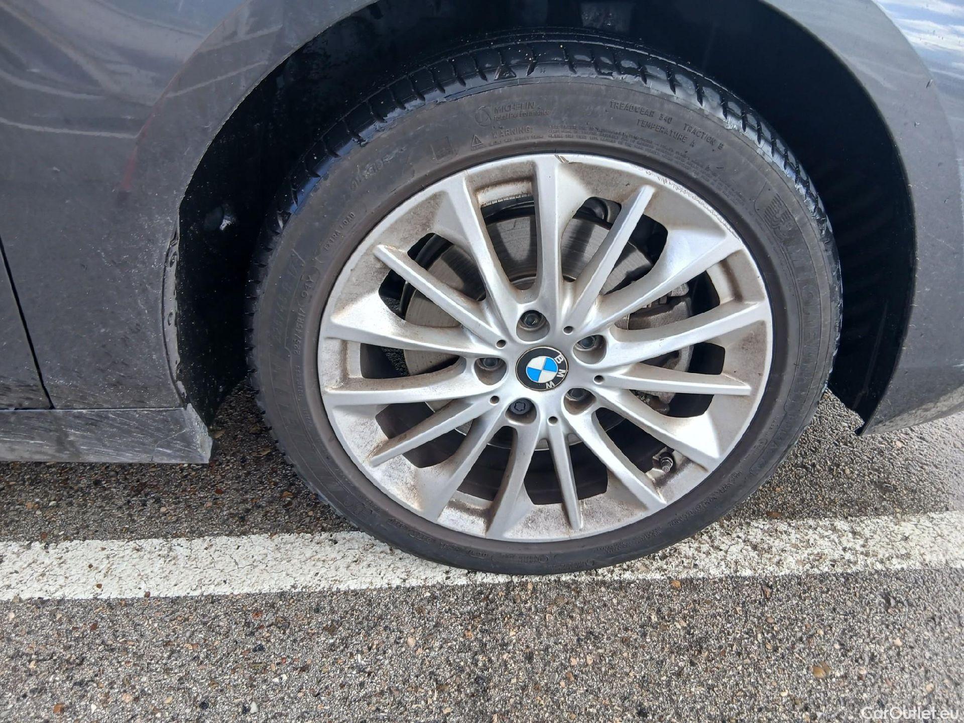  Bmw  Serie 1 BMW  / 2019 / 5P / berlina con portón 118i #29