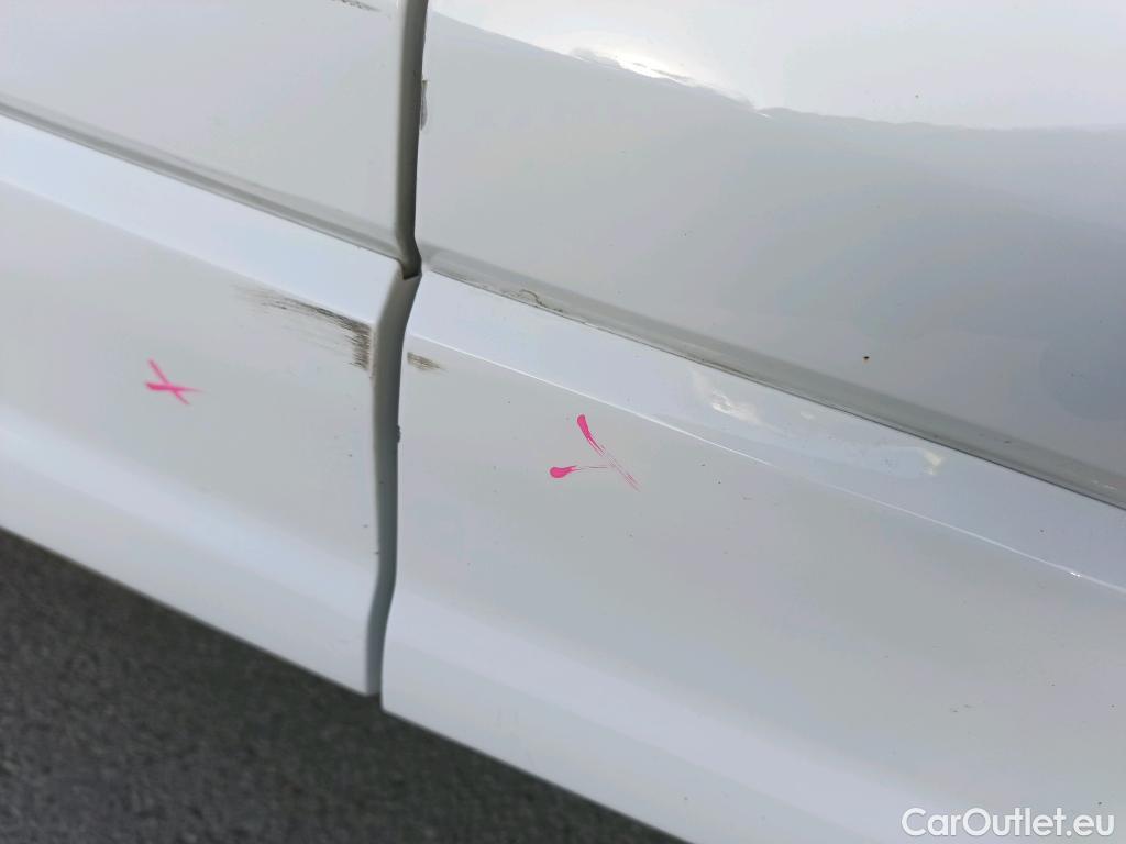  Audi  Q2 AUDI  / 2016 / 5P / todoterreno Sport 30 TFSI 85kW (116CV) CX #16