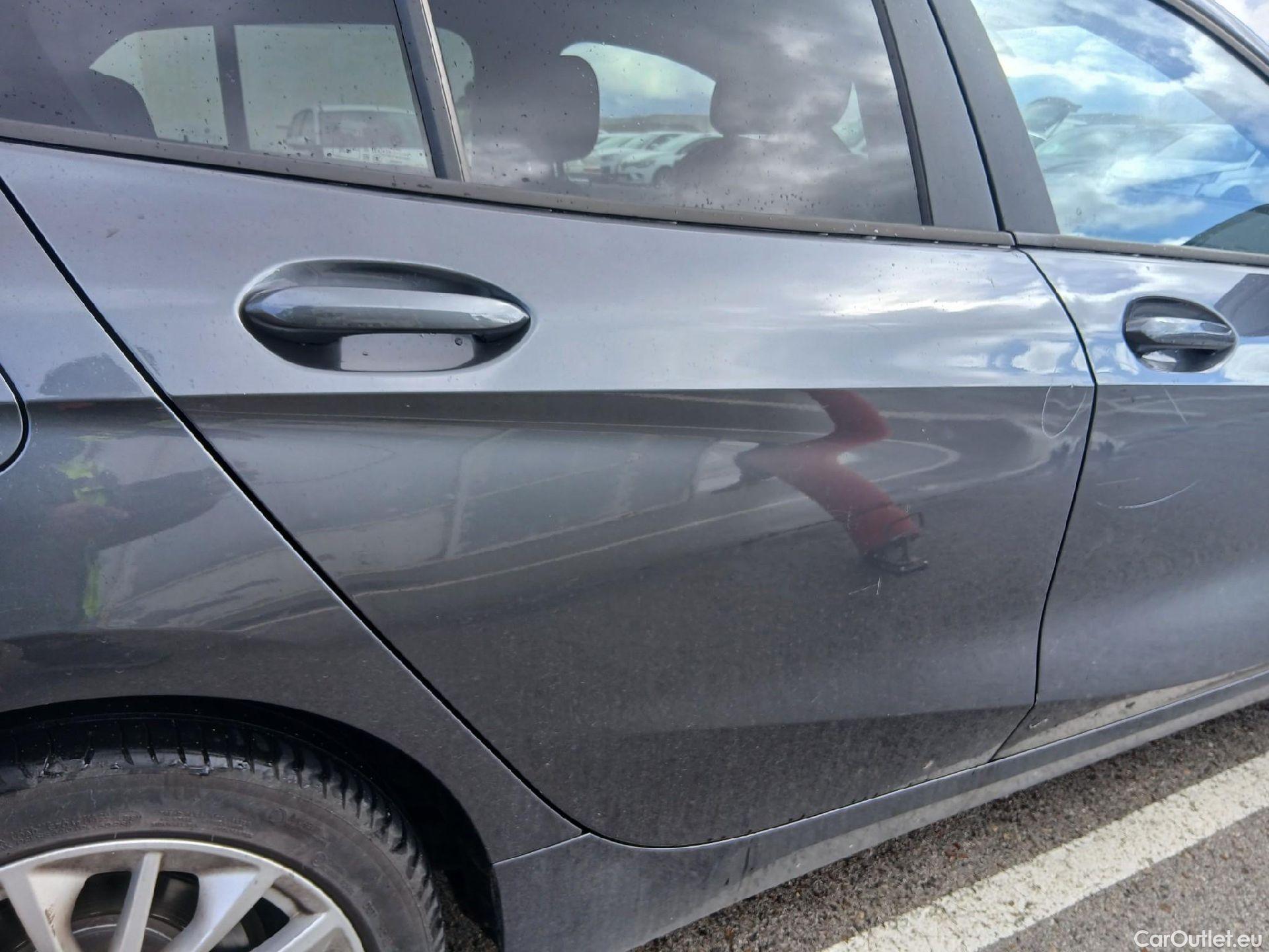  Bmw  Serie 1 BMW  / 2019 / 5P / berlina con portón 118i #22