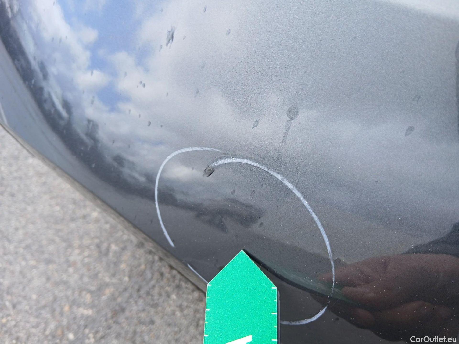  Bmw  Serie 1 BMW  / 2019 / 5P / berlina con portón 118i #9