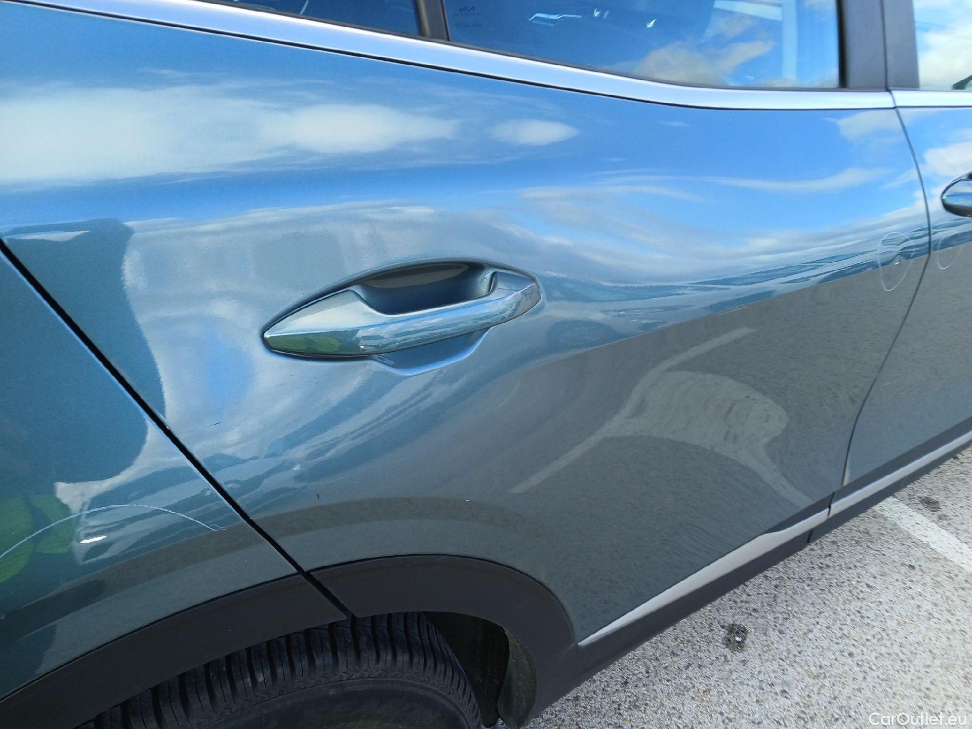  KIA  Sportage KIA  / 2022 / 5P / todoterreno 1.6 T-GDi HEV 171kW (230CV) Drive 4X2 #16