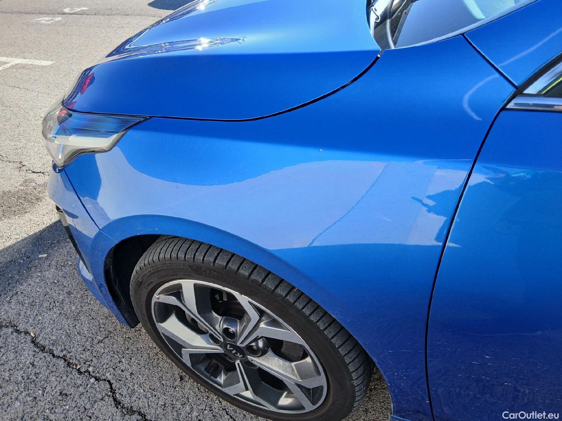  KIA  Cee'd KIA Ceed Tourer / 2021 / 5P / familiar Tourer 1.6 MHEV 100kW Tech DCT #8