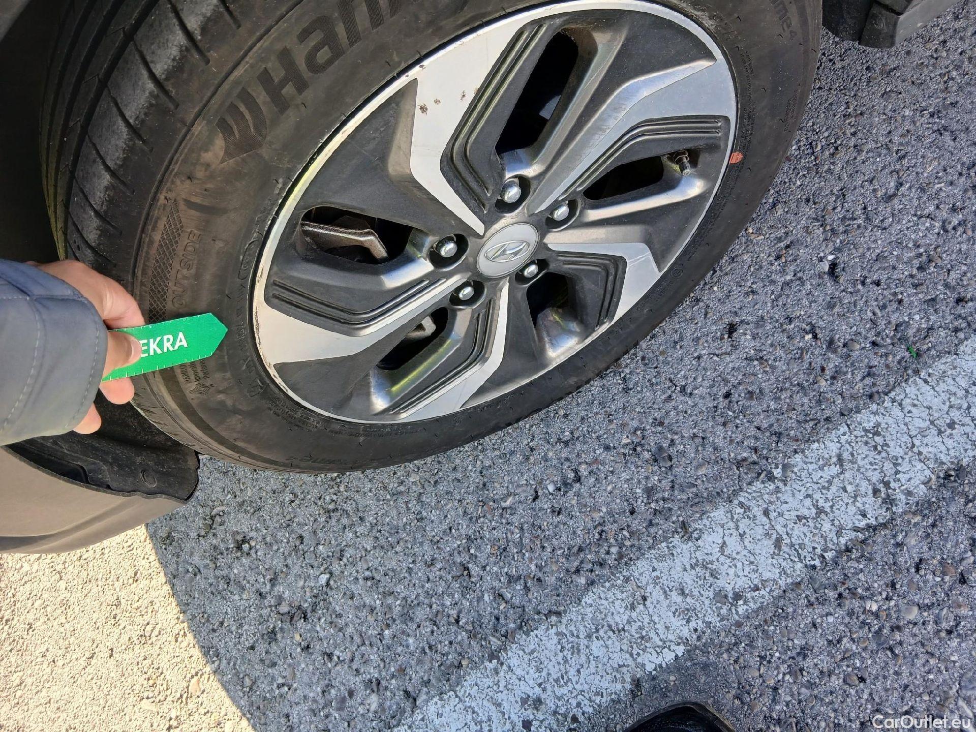  Hyundai  Konna HYUNDAI Kona / 2020 / 5P / todoterreno 1.6 GDI HEV Maxx DCT #20