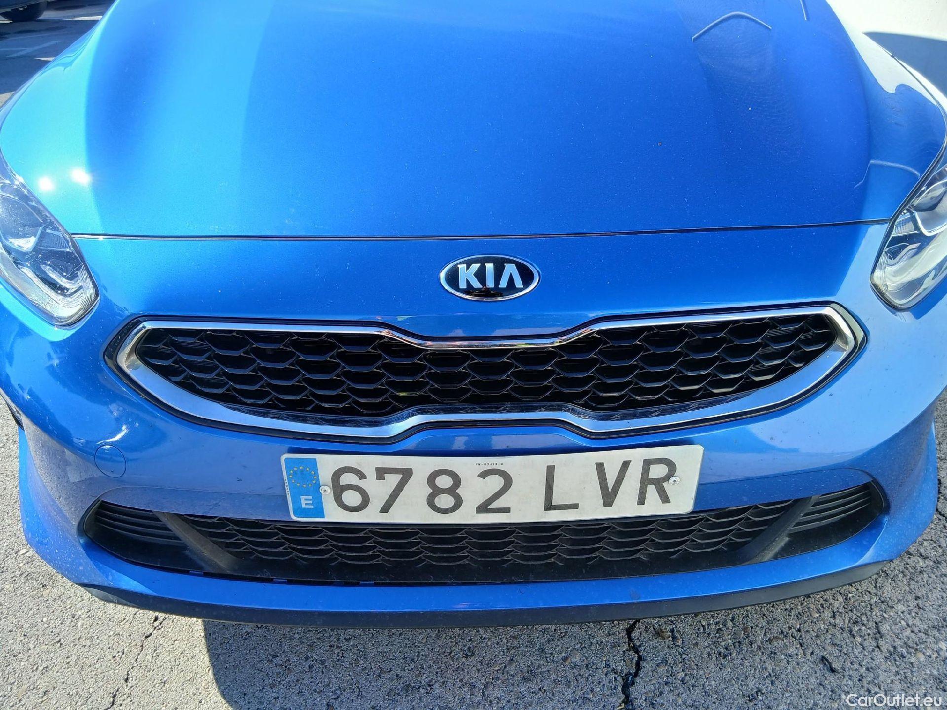  KIA  Cee'd KIA Ceed Tourer / 2021 / 5P / familiar Tourer 1.6 MHEV 100kW Tech DCT #7