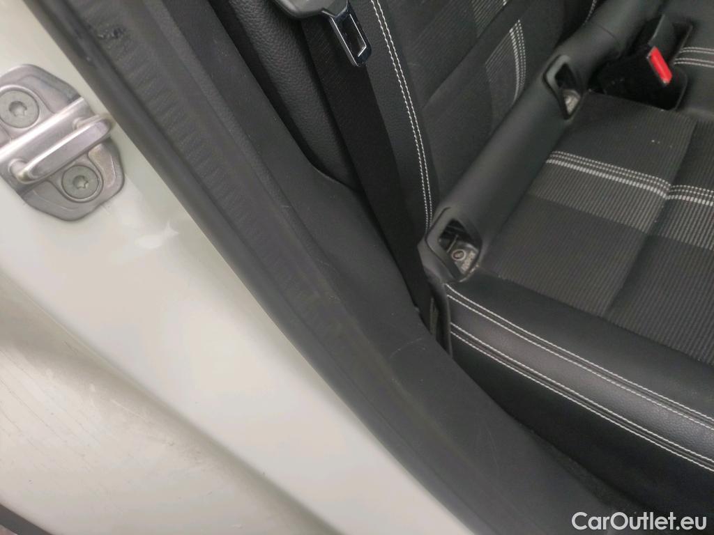  Mercedes  GLA MERCEDES-BENZ Clase  / 2017 / 5P / todoterreno  200 d #17