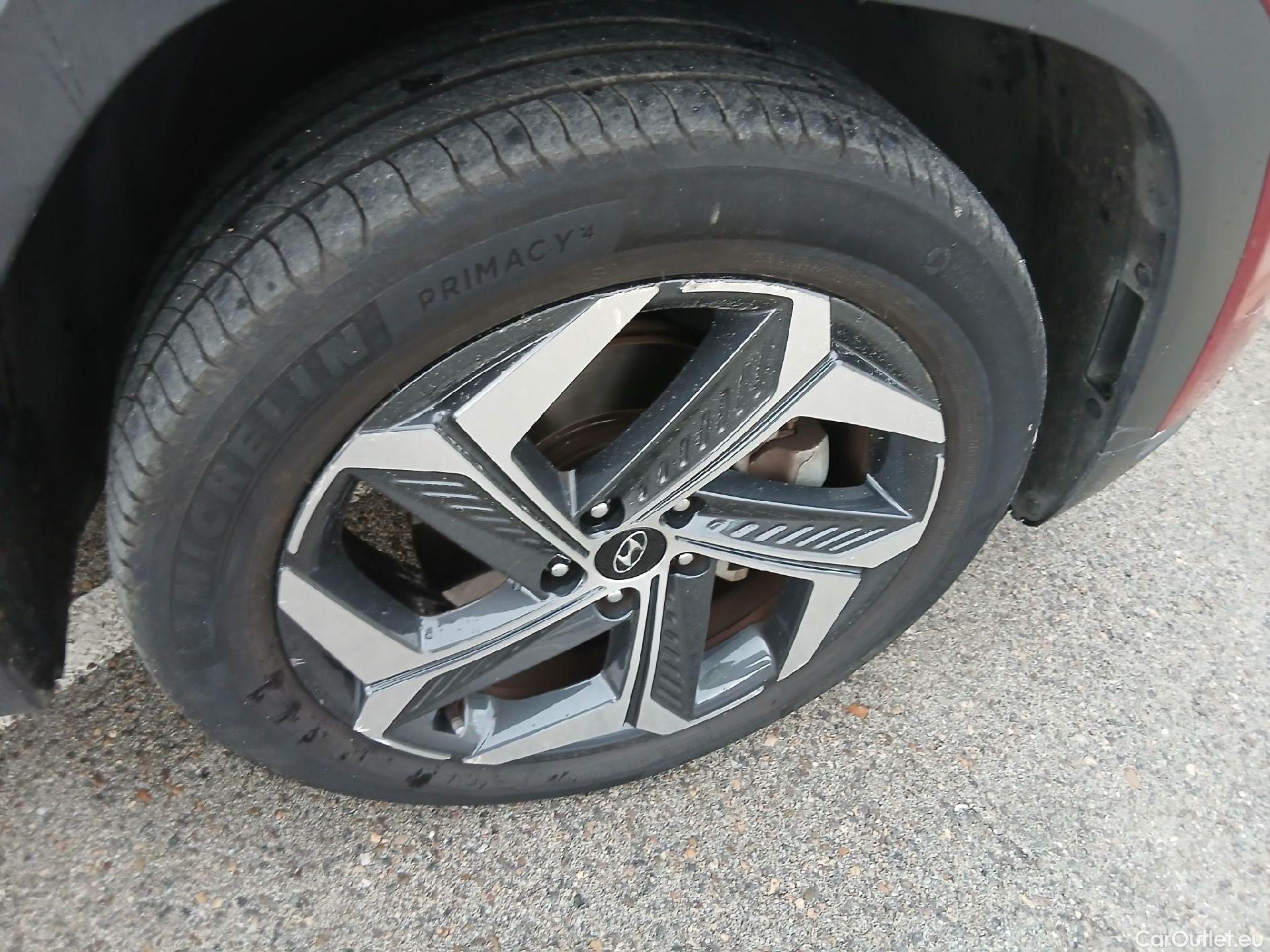  Hyundai  Tucson HYUNDAI  / 2020 / 5P / todoterreno 1.6 TGDI 169kW HEV Tecno Auto 2C #13