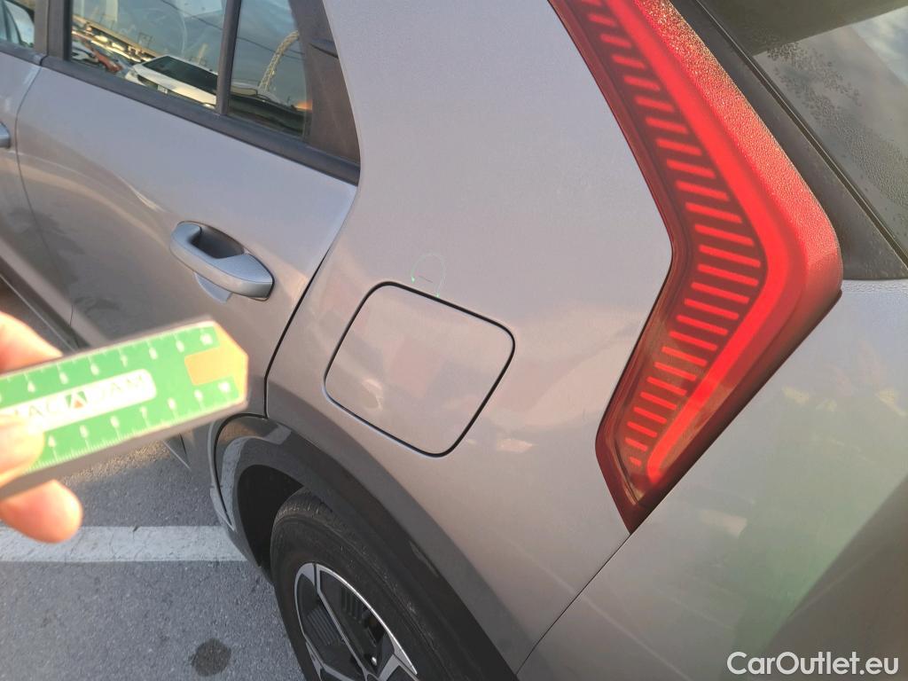  KIA  Niro KIA  / 2022 / 5P / crossover 1.6 GDi HEV 104kW (141CV) Drive #7