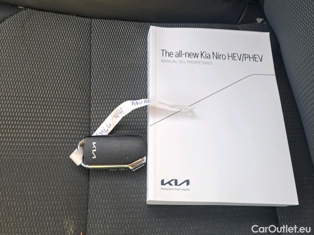  KIA  Niro KIA  / 2022 / 5P / crossover 1.6 GDi HEV 104kW (141CV) Drive #1