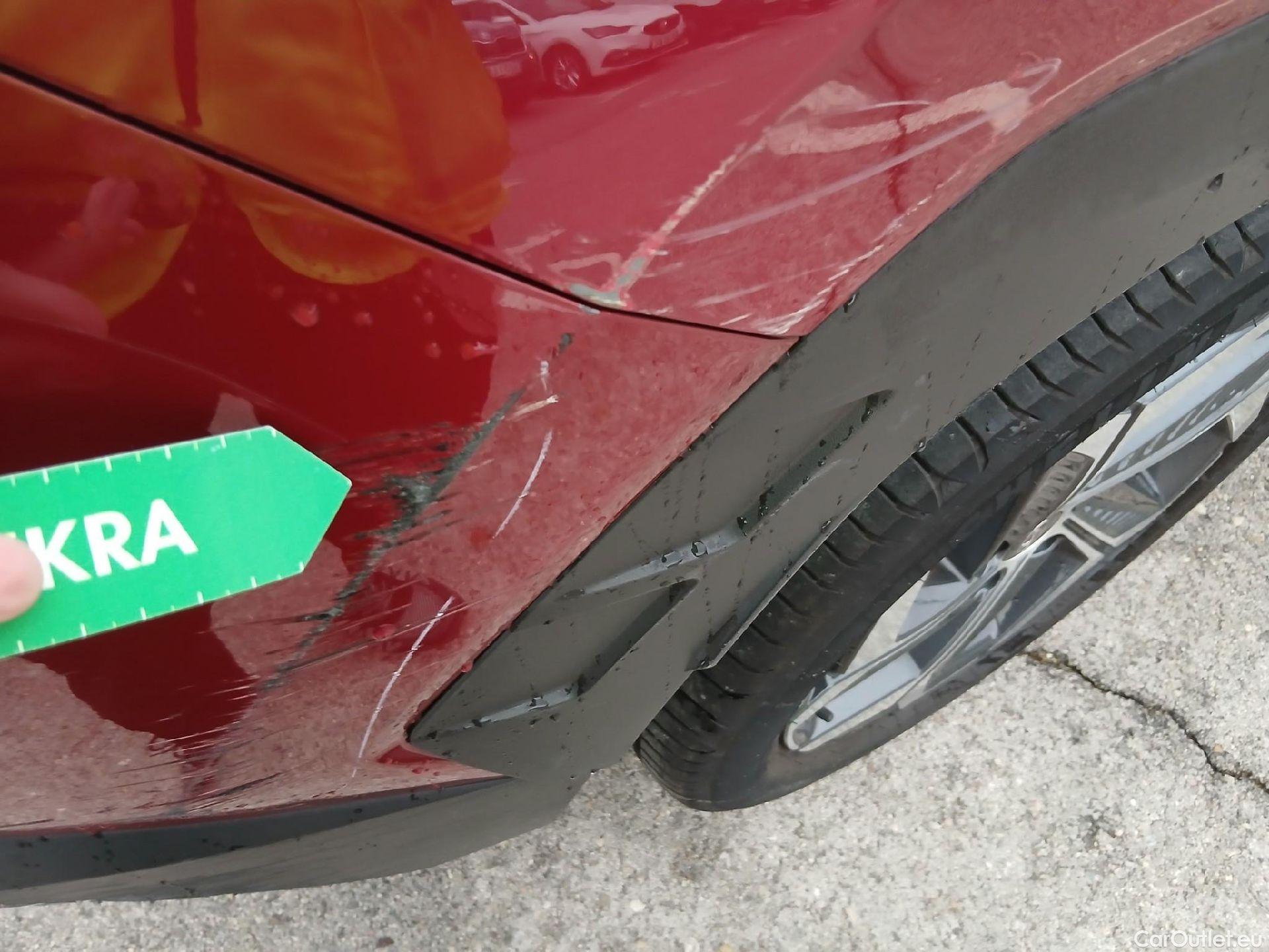  Hyundai  Tucson HYUNDAI  / 2020 / 5P / todoterreno 1.6 TGDI 169kW HEV Tecno Auto 2C #43