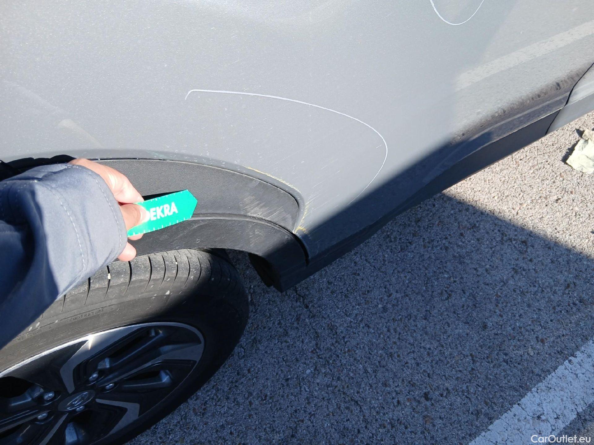  Hyundai  Konna HYUNDAI Kona / 2020 / 5P / todoterreno 1.6 GDI HEV Maxx DCT #33