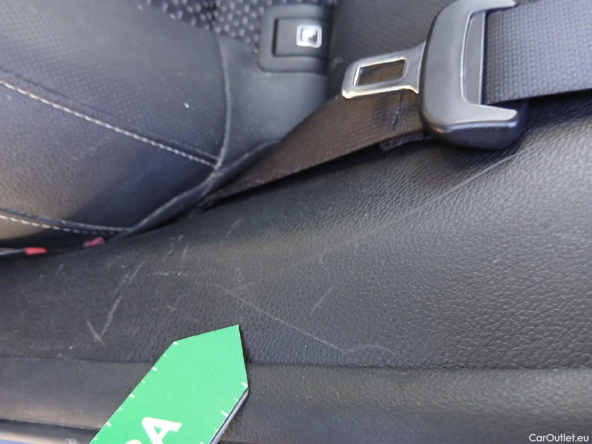  KIA  Cee'd KIA Ceed Tourer / 2021 / 5P / familiar Tourer 1.6 MHEV 100kW Tech DCT #17