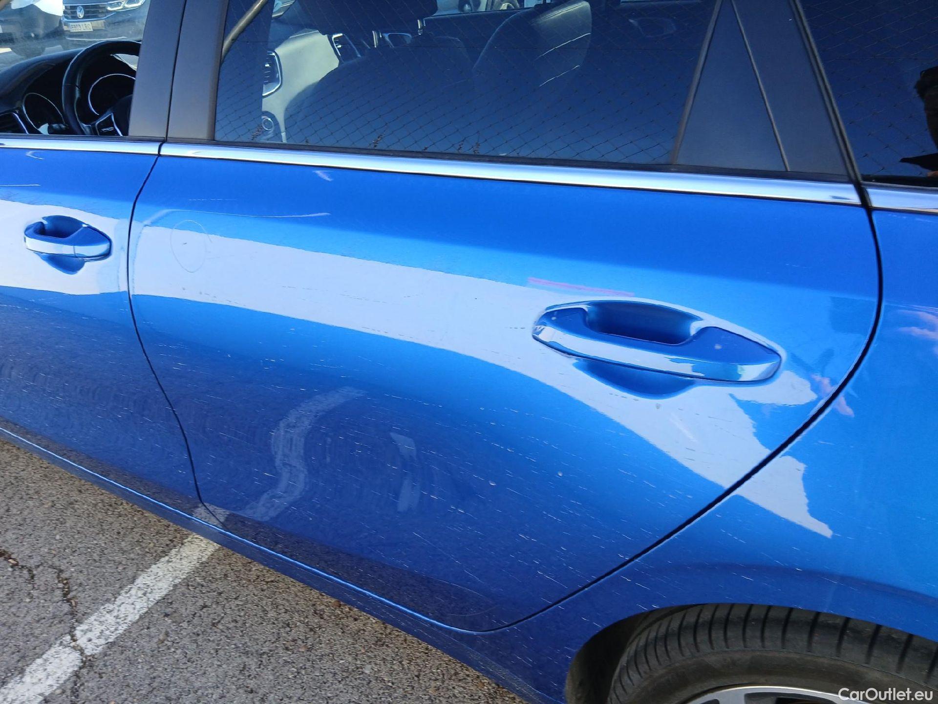  KIA  Cee'd KIA Ceed Tourer / 2021 / 5P / familiar Tourer 1.6 MHEV 100kW Tech DCT #13