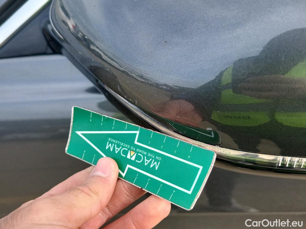  Jaguar  XE JAGUAR  sedán 2.0 Diesel RWD 132kW  Auto #16