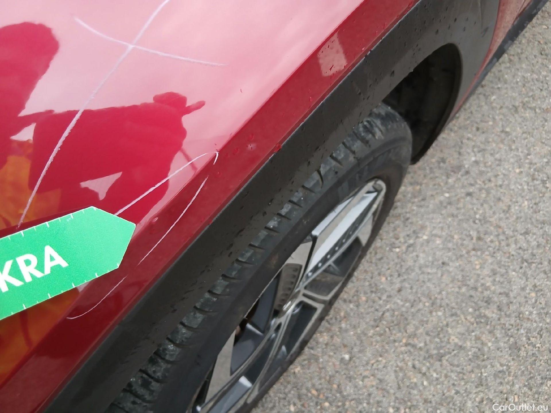  Hyundai  Tucson HYUNDAI  / 2020 / 5P / todoterreno 1.6 TGDI 169kW HEV Tecno Auto 2C #27