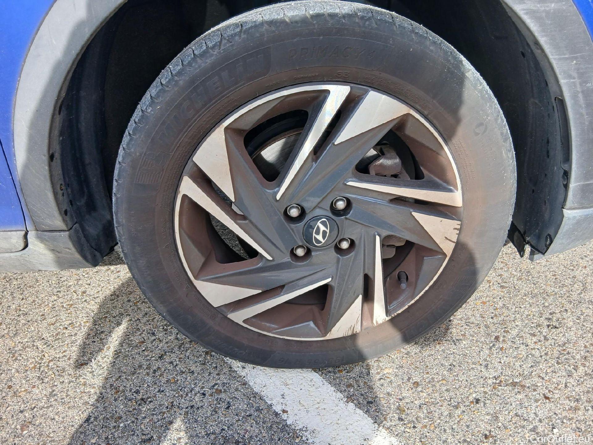  Hyundai  Bayon HYUNDAI  / 2021 / 5P / todoterreno 1.2 MPI Maxx #56