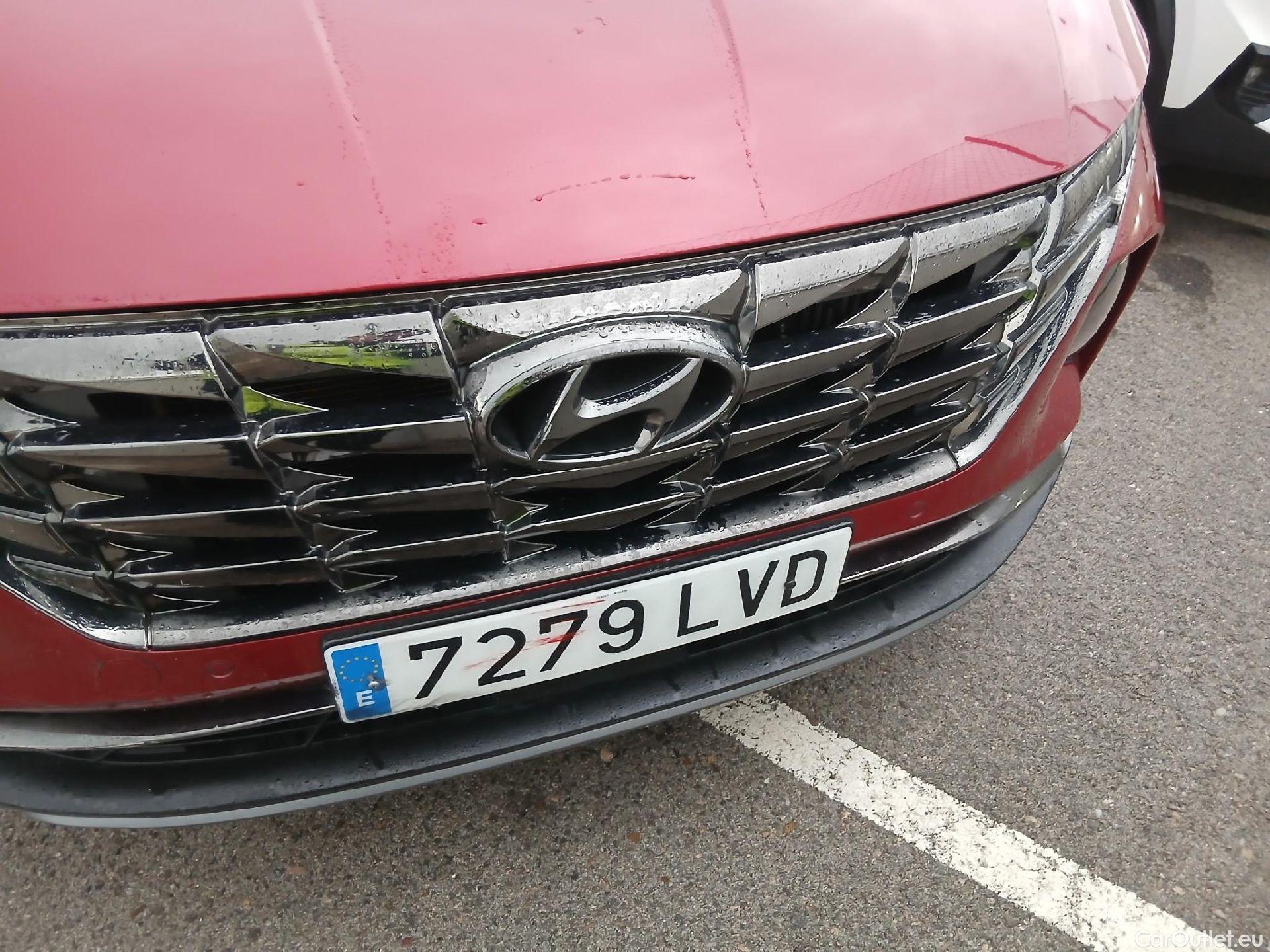  Hyundai  Tucson HYUNDAI  / 2020 / 5P / todoterreno 1.6 TGDI 169kW HEV Tecno Auto 2C #24