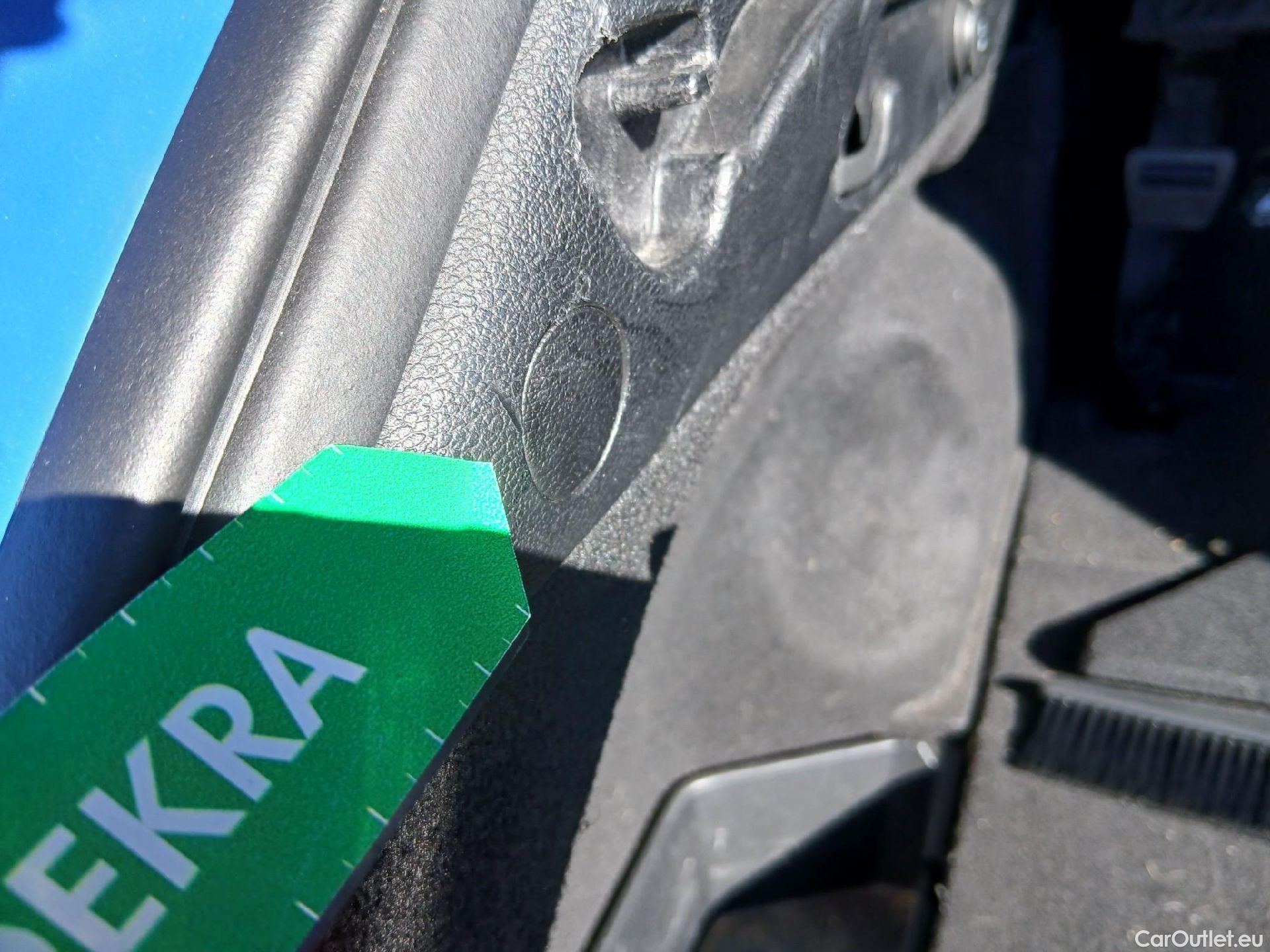  KIA  Cee'd KIA Ceed Tourer / 2021 / 5P / familiar Tourer 1.6 MHEV 100kW Tech DCT #25