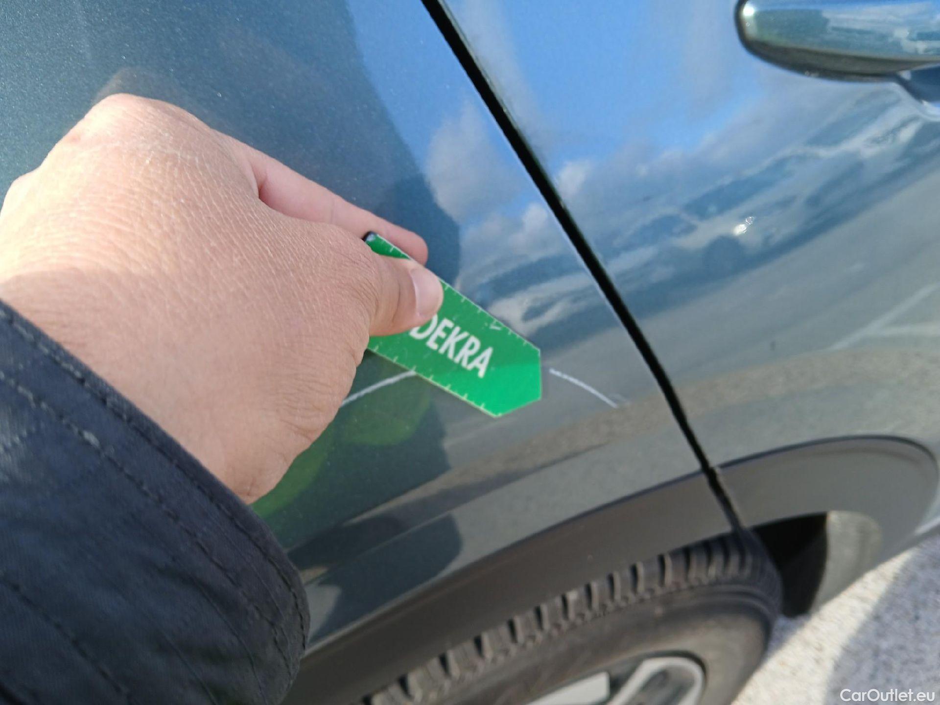  KIA  Sportage KIA  / 2022 / 5P / todoterreno 1.6 T-GDi HEV 171kW (230CV) Drive 4X2 #13