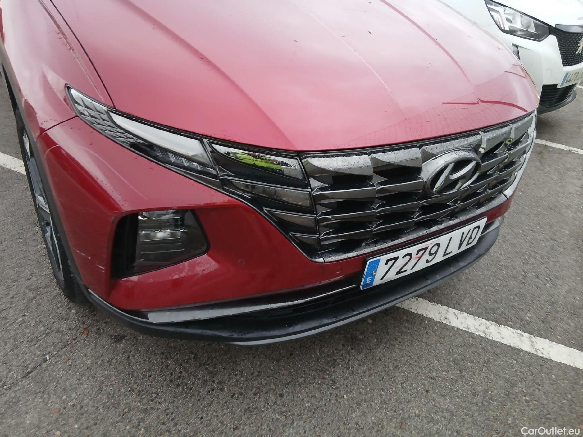  Hyundai  Tucson HYUNDAI  / 2020 / 5P / todoterreno 1.6 TGDI 169kW HEV Tecno Auto 2C #21