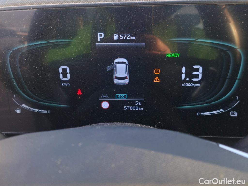  KIA  Niro KIA  / 2022 / 5P / crossover 1.6 GDi HEV 104kW (141CV) Drive #5