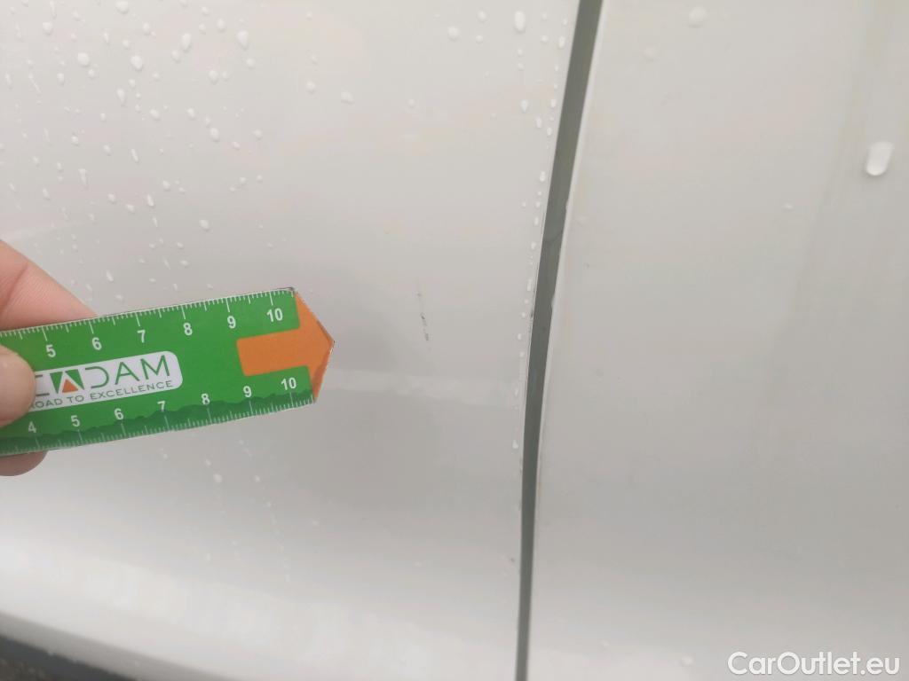  Mercedes  GLA MERCEDES-BENZ Clase  / 2017 / 5P / todoterreno  200 d #6