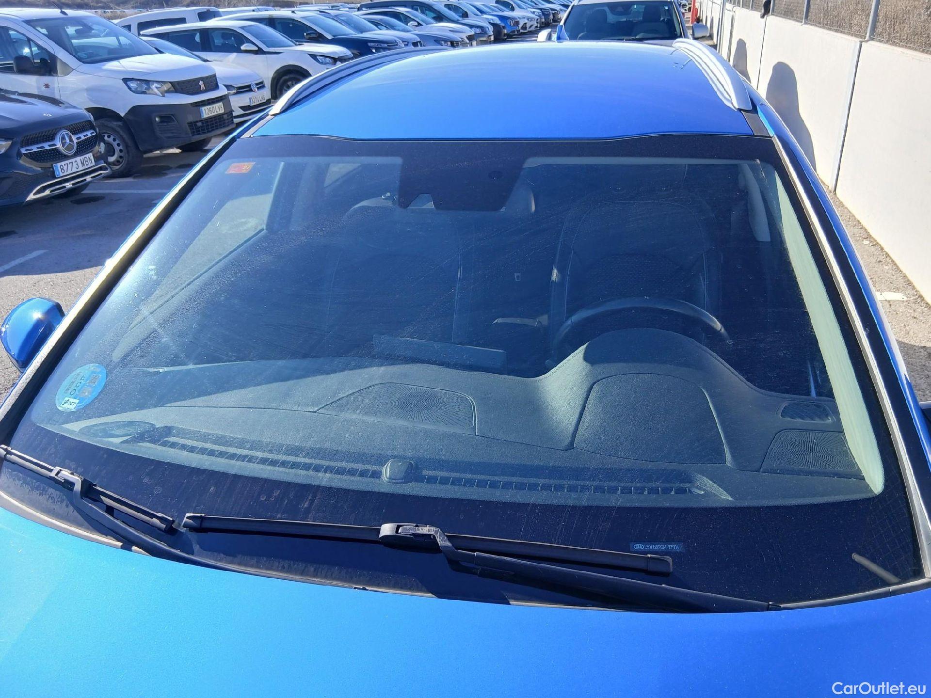  KIA  Cee'd KIA Ceed Tourer / 2021 / 5P / familiar Tourer 1.6 MHEV 100kW Tech DCT #1