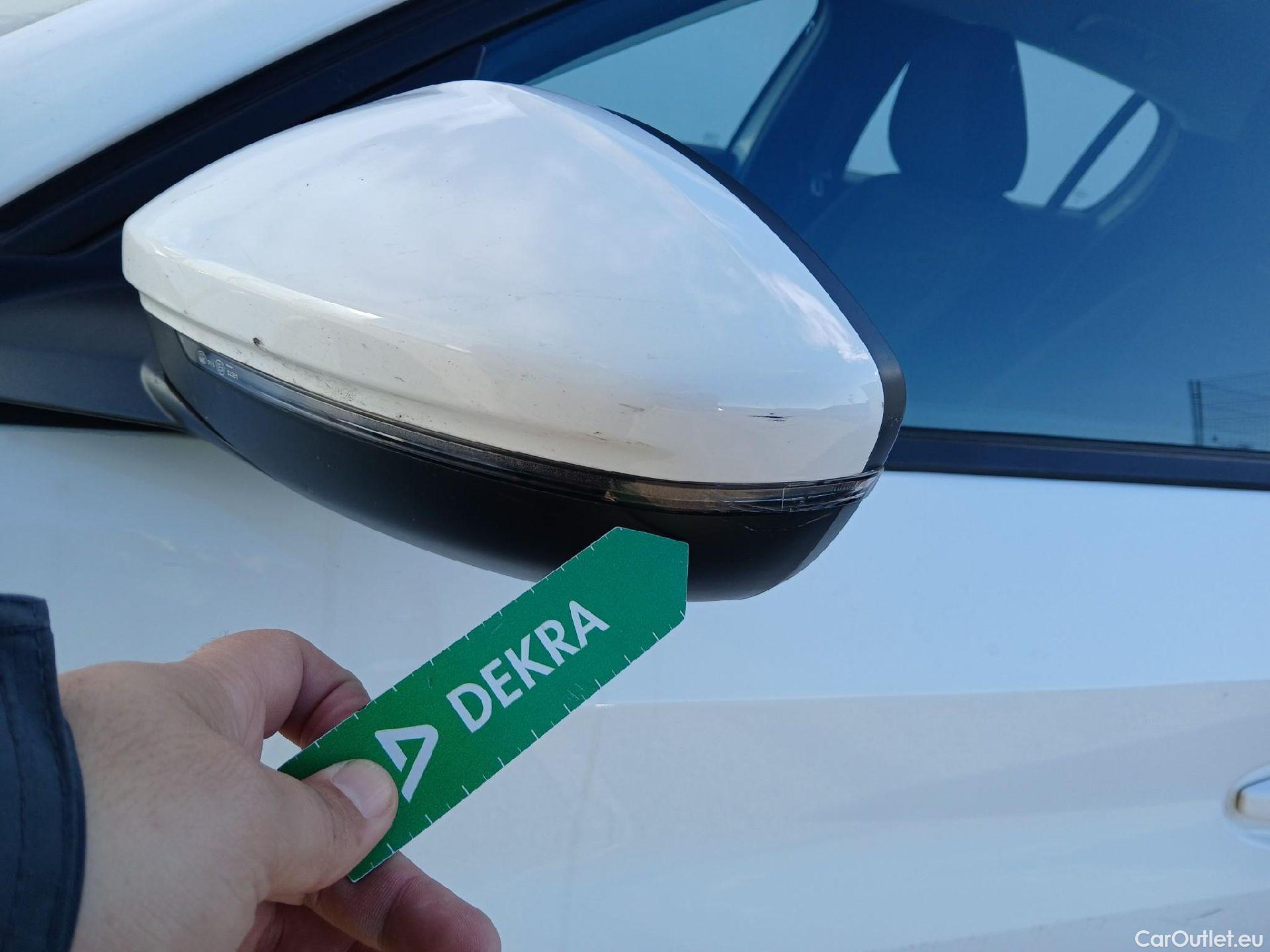  Peugeot  208 PEUGEOT  / 2019 / 5P / berlina con portón BlueHDi 73kW (100CV) Active Pack (AC) #22