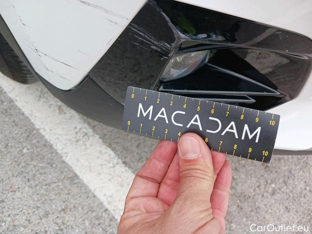  Peugeot  2008 PEUGEOT  / 2019 / 5P / todoterreno Allure Puretech 100 S&S BVM6 (CX) #20