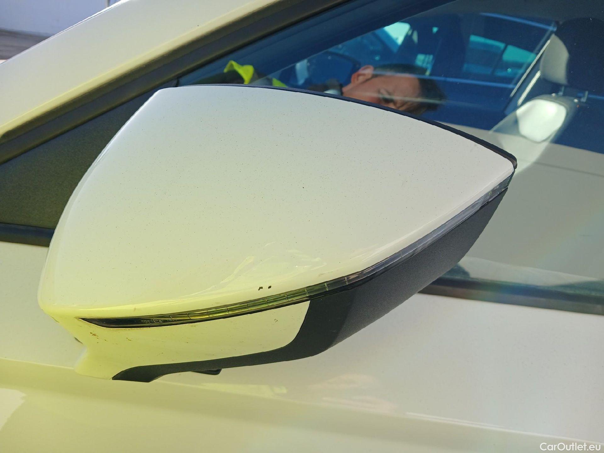  Seat  ATECA SEAT  / 2016 / 5P / todoterreno 1.0 TSI 81kW St&Sp Style Go #4