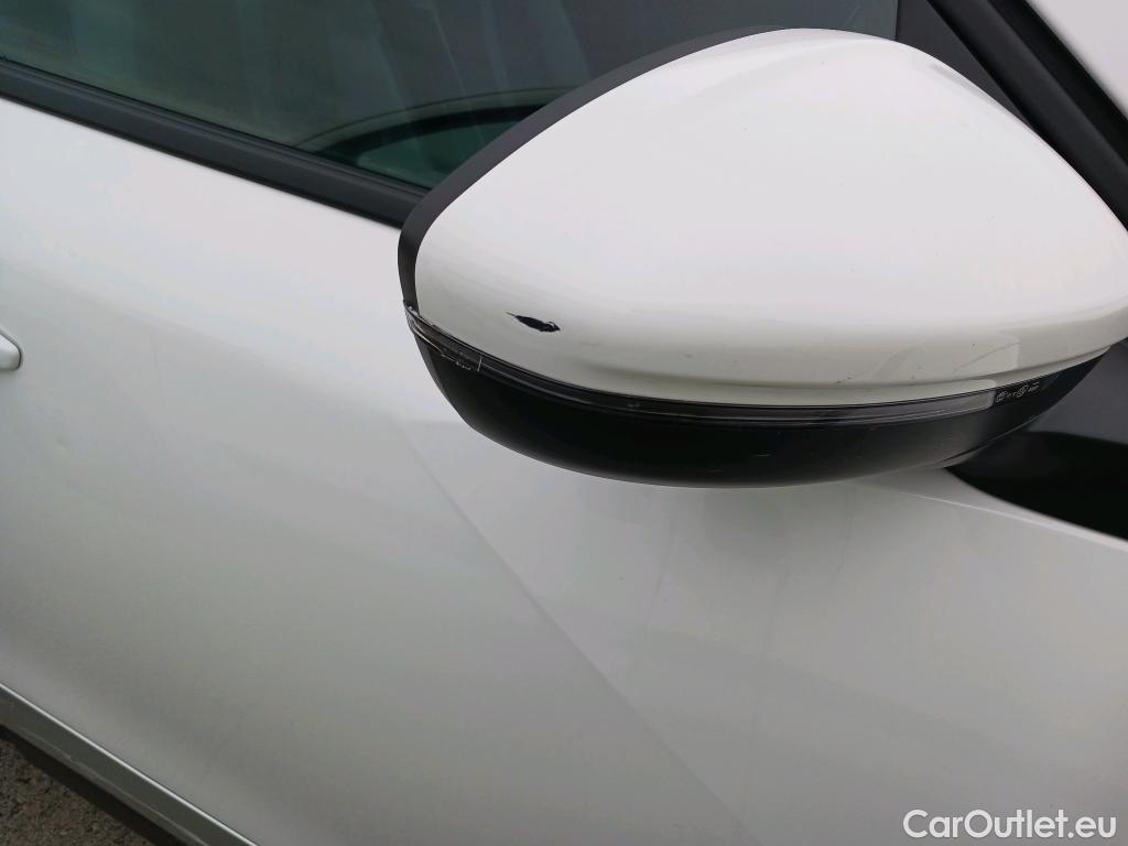  Peugeot  2008 PEUGEOT  / 2019 / 5P / todoterreno Allure Puretech 100 S&S BVM6 (CX) #27