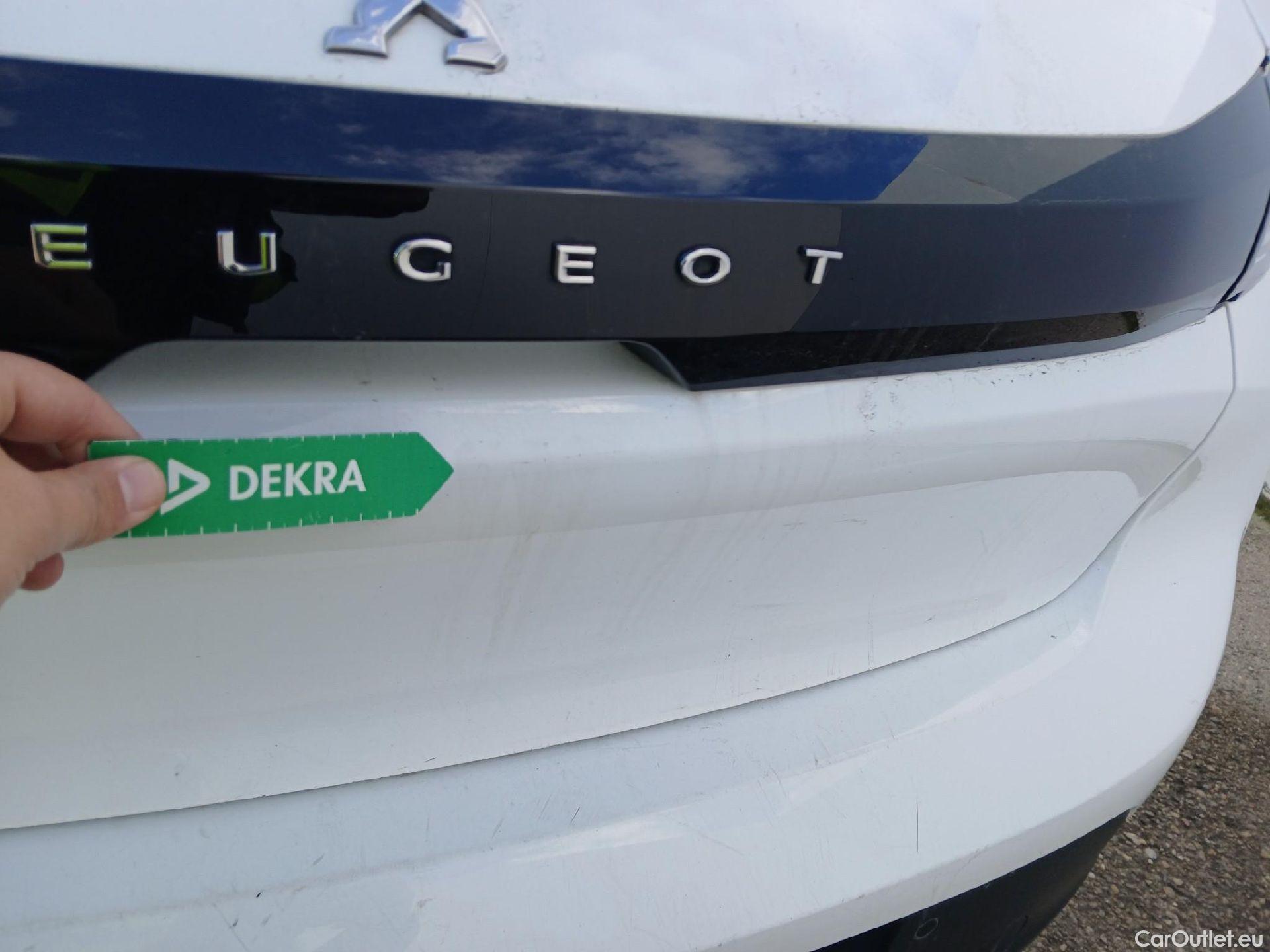  Peugeot  208 PEUGEOT  / 2019 / 5P / berlina con portón BlueHDi 73kW (100CV) Active Pack (AC) #37