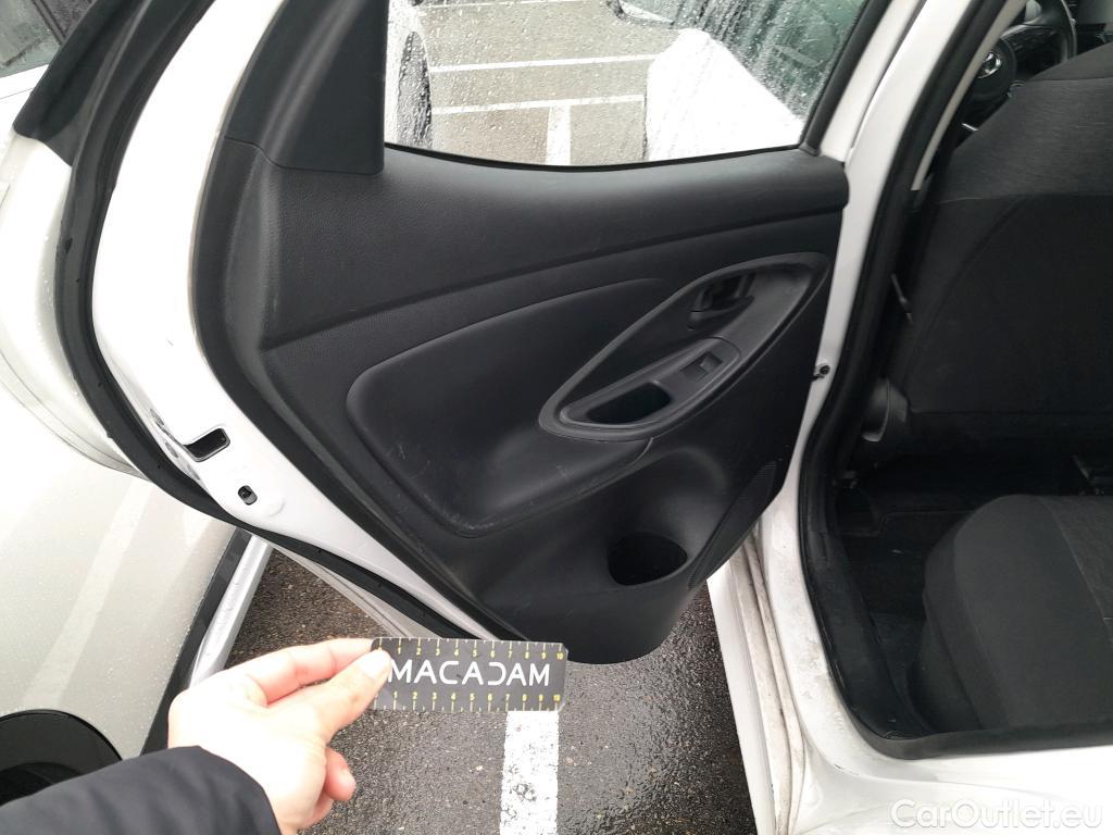  Toyota  Yaris TOYOTA  / 2020 / 5P / berlina con portón 1.5 120H Active Tech #13