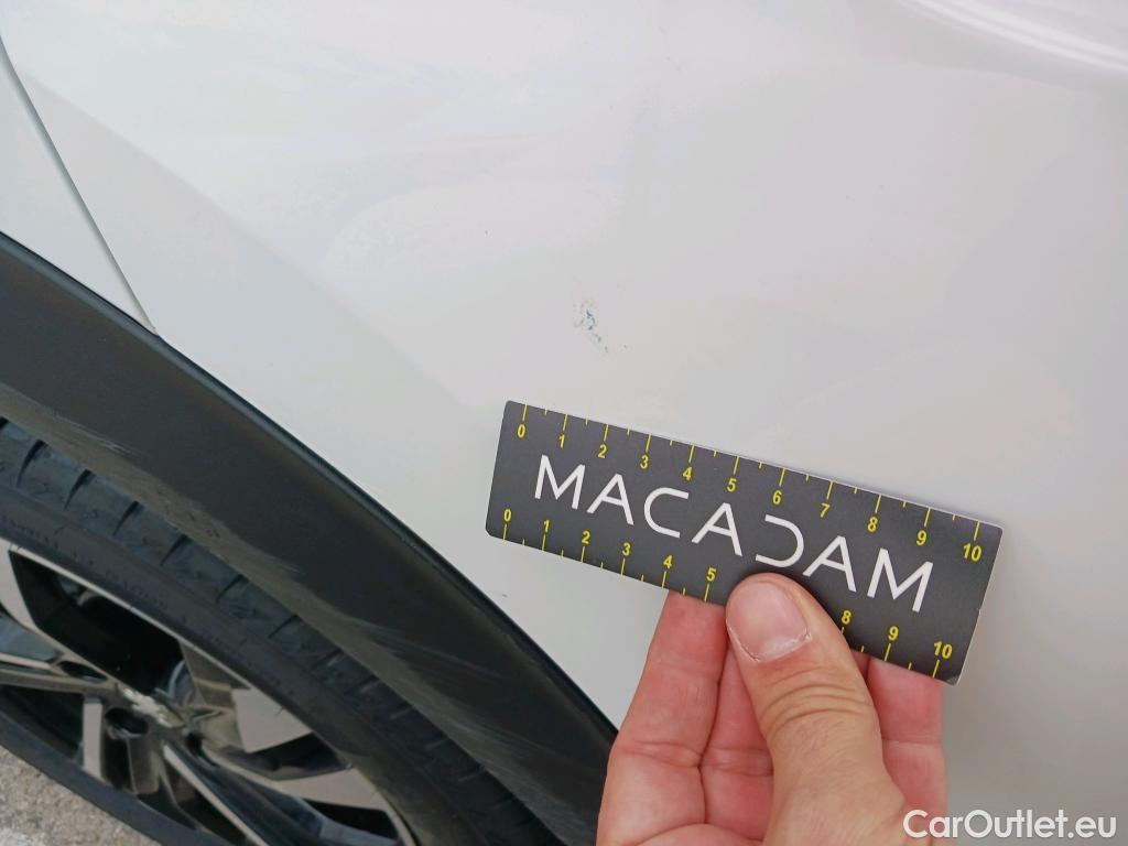  Peugeot  2008 PEUGEOT  / 2019 / 5P / todoterreno Allure Puretech 100 S&S BVM6 (CX) #10