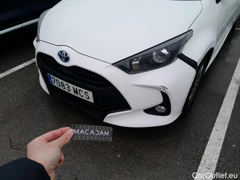  Toyota  Yaris TOYOTA  / 2020 / 5P / berlina con portón 1.5 120H Active Tech #19