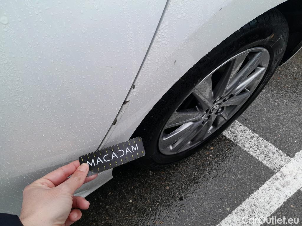  Toyota  Yaris TOYOTA  / 2020 / 5P / berlina con portón 1.5 120H Active Tech #16