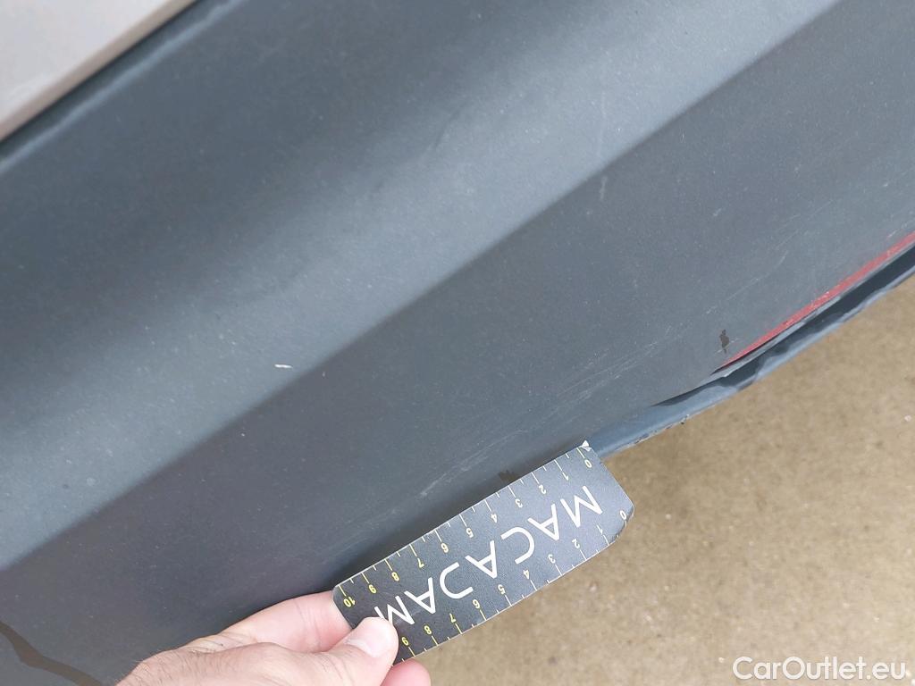  Toyota  C-HR TOYOTA  / 2016 / 5P / todoterreno 1.8 125H Advance (CX) #9