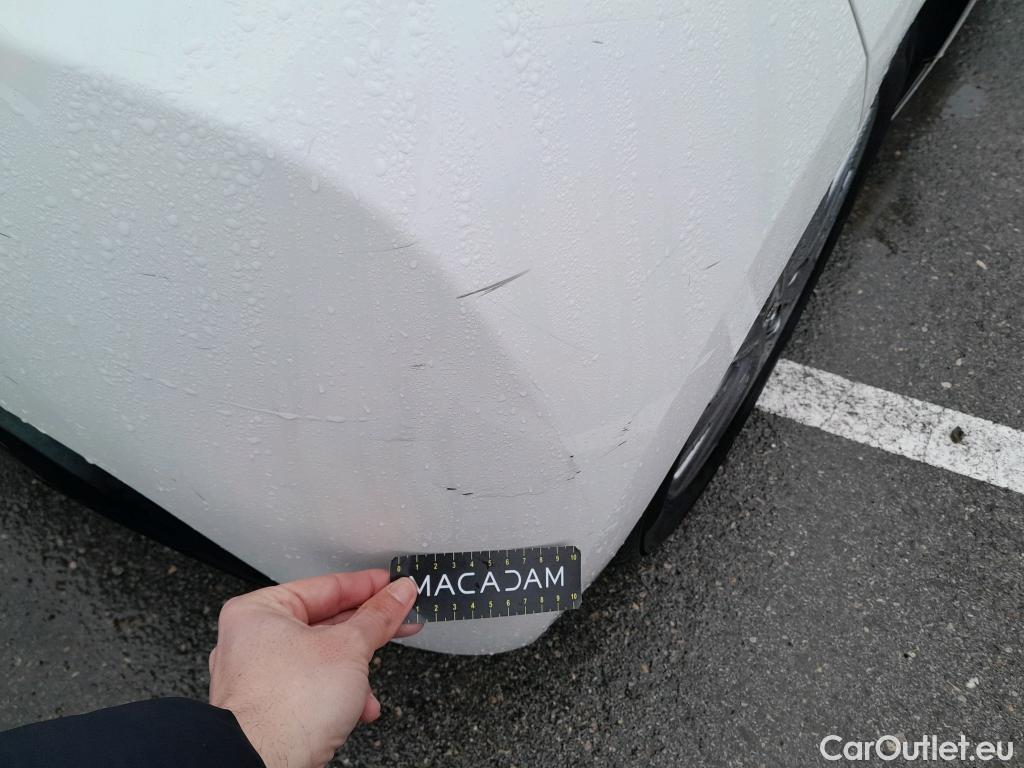  Toyota  Yaris TOYOTA  / 2020 / 5P / berlina con portón 1.5 120H Active Tech #24